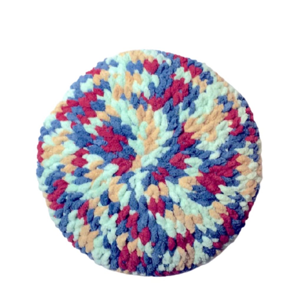 NWT Chunky Knit Round Pillow versatile